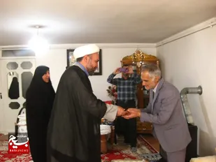 مسئول نمایندگی ولی&zwnj;فقیه در سپاه نقده با خانواده شهید قنبر ابراهیم اژدری دیدار کرد