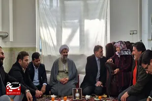دیدار مسئولین کبودراهنگ با خانواده معزز شهید &laquo;اردشیر فتحی&raquo;