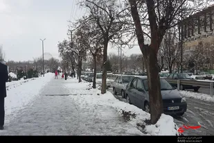 یک روز برفی در همدان