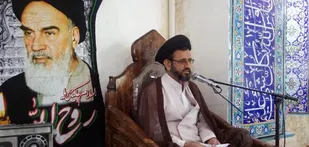 بازگویی شاخصه های امام خمینی(ره) مشکل گشاست.