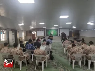 برگزاری محفل انس با قرآن کریم در ناحیه مقاومت بسیج امام علی(ع)شرق اهواز