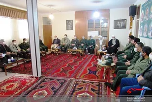 جمعی از کارکنان سپاه با امام جمعه میانه دیدار کردند