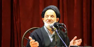 صالحین را برای نجات انسان ها از دست فساد مجهز کنید