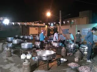 بزرگترین غذای نذری عید غدیر در اندیمشک توزیع شد