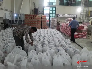 توزیع بیش از ۴۰۰۰ بسته معیشتی در مشهد