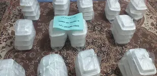 طبخ و توزیع 1350 پرس غذای تبرکی در میامی
