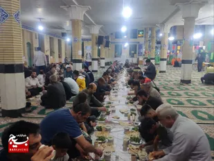 برپایی سی شب افطاری  ساده در مسجد صاحب الزمان(عج) هشتگرد