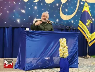 وحشت قدرت های عالم از ملت ایران در مسیر ولایت بودن است
