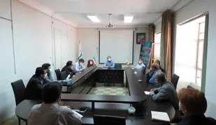 گفتمان تجدد گرایی، تعابیر غرب زدگیست که در فرآیند انقلاب مشروطیت ظهور یافت