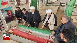 دیدار صمیمی ائمه&zwnj; جمعه آبادان و گتوند با خانواده&zwnj;های معظم شهدای سردارپور و تاج&zwnj;بخش
