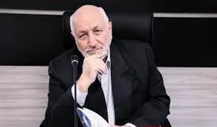 "نفوذی ها"