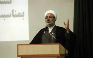 پاسداری یعنی اینکه پاسدار خود را وقف انقلاب کند
