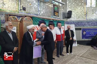 آیین تجلیل از پزشکان افتخاری در آستان مقدس شاهزاده محمدعلی (ع) نهاوند