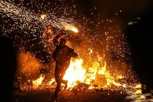 حادثه&zwnj;ای دیگر در شب چهارشنبه آخر سال یزد/انفجار ترقه موجب پارگی دست خانم ۳۷ ساله شد