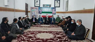 دیدار جمعی از مسئولین شهرستان رازوجرگلان با امام جمعه بمناسبت دهه مبارک فجر