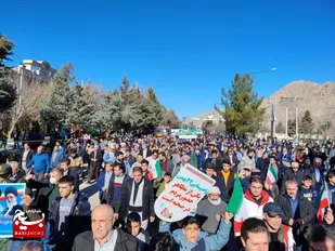 حضور پرشور مردم غیور شهرستان روانسر در راهپیمایی ۲۲بهمن