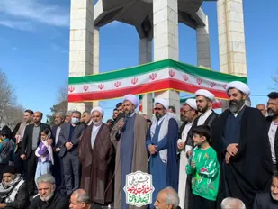 جمهوری اسلامی یعنی مردم سالاری دینی/با شرکت در انتخابات نمایندگان ولایی را راهی مجلس کنیم