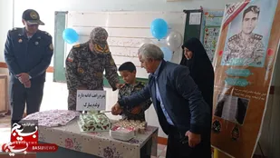 پدافند هوایی پیشقراول دفاع از کشور/ جشن تولد پسر پس از شهادت پدر
