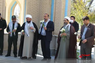 غبار روبی و گلباران قبور مطهر شهدای فارسان