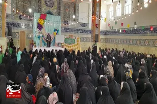 برگزاری جشن میلاد سراسر نور امام حسین(ع) و روز پاسدار در پایگاه شهیده سمیه همدان