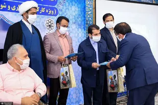 تقدیر از ۳۴ نفر برگزیده مسابقات سراسری قرآن کریم