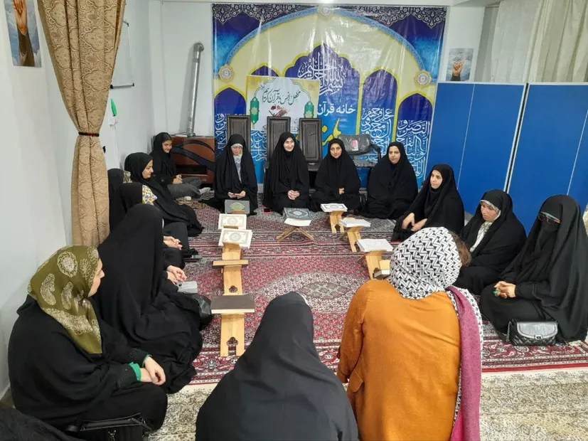 پایگاه بسیج خدیجه (س) شاندرمن با« قرآن ، جهاد و خدمت به مردم» الگوی جامعه شده است 