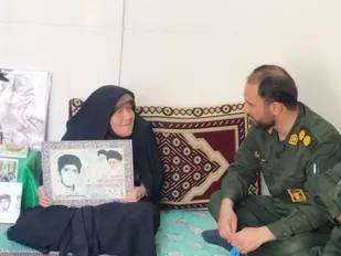 دیدار مسئولان شهرستان فیروزکوه با خانواده شهید &laquo;سیدابوالفضل دریاباری&raquo;
