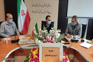 باید در زمینه پرورشی و تربیتی بسیار هوشیارانه عمل کرد