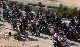 راهپیمایی خودرویی ۲۲ بهمن در بندر دیّر برگزار شد