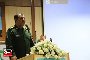 امام خامنه&zwnj;ای ادامه&zwnj;دهنده راه و مکتب امام خمینی (ره) است
