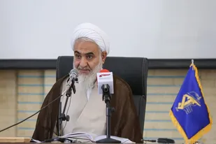 نزول قرآن تجلی است/در جهاد تبیین آبروی خود را به خدا عاریه بدهیم