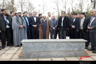 ادای احترام وزیر علوم به مقام شامخ شهدای نهاوند