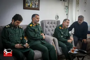 دیدار سردار مسلمی با خانواده همسر شهید دانشمند هسته&zwnj;ای شهید سید مصطفی ساداتی