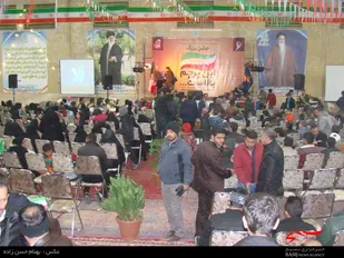 جشن بزرگ انقلاب در ورزشگاه زیتون به همت حوزه 11 امام حسن عسگری (ع) برگزار شد