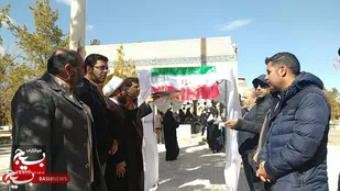 اعزام دانش آموزان دختر به اردوی راهیان نور از راین