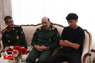 دیدار فرمانده سپاه استان البرز، با خانواده شهیدان جنگ ۱۲ روزه استان