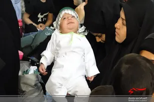 مادران همدانی شیرخوارگان خود را نذر حضرت علی&zwnj;اصغر(ع) کردند