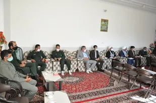 دیدار مسئولین شهرستان با امام جمعه اشکذر به مناسبت هفته دفاع مقدس