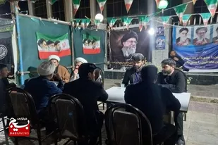 برپایی غرفه پاسخ به شبهات سیاسی سپاه شهرستان زاهدان، در تجمعات شبانه