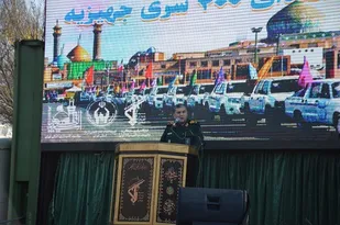 10 هزار تریلر جهیزیه ها نوعروسان خانواده های کم برخوردار را به شهرستان های مختلف منتقل می کنند
