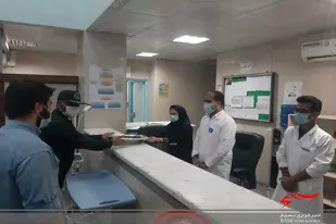 تجلیل پاسداران سپاه ناحیه دلگان از کادر سلامت