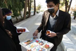 توزیع بسته های فرهنگی در زاهدان