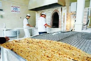 نذر نان با اجرای طرح "نان متبرک" به همت خیرین و آستان قدس رضوی در قزوین
