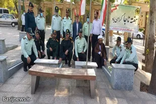 عطرافشانی مزار شهدای نهاوند به مناسبت هفته دفاع مقدس