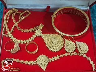 اهدای یک سرویس فاخر طلا به محور مقاومت توسط بانوی خوزستانی