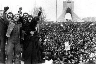 معادلات قدرت در دنیا با بنیانگذاری انقلاب تغییر کرد