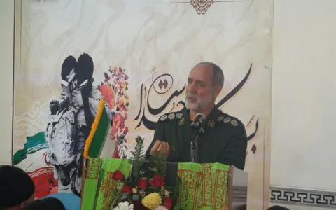 انقلاب اسلامی ایران آغاز انقلاب بزرگ جهان اسلام/بسیج خدمتگذار و یاور محرومین