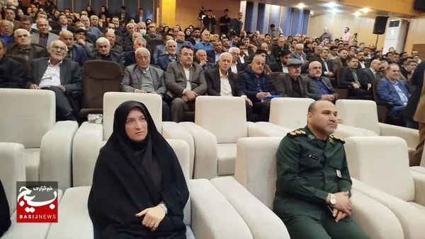 همایش طلایه داران اقتصاد مقاومتی