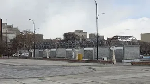 نهضت خدمت رسانی به شهروندان تعطیل شدنی نیست