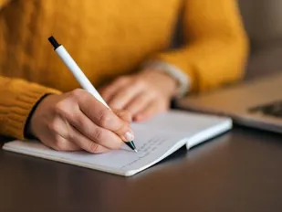 شرف؛ میراثِ ایستادگی